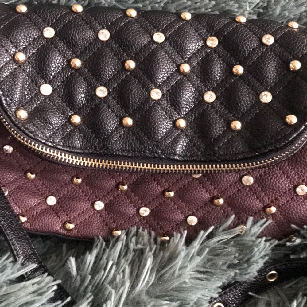 Small crossbody. - Picture 5 of 5
